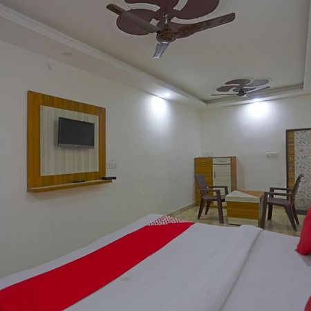 Oyo Flagship 79289 Hotel Grand Keshav 加济阿巴德 外观 照片