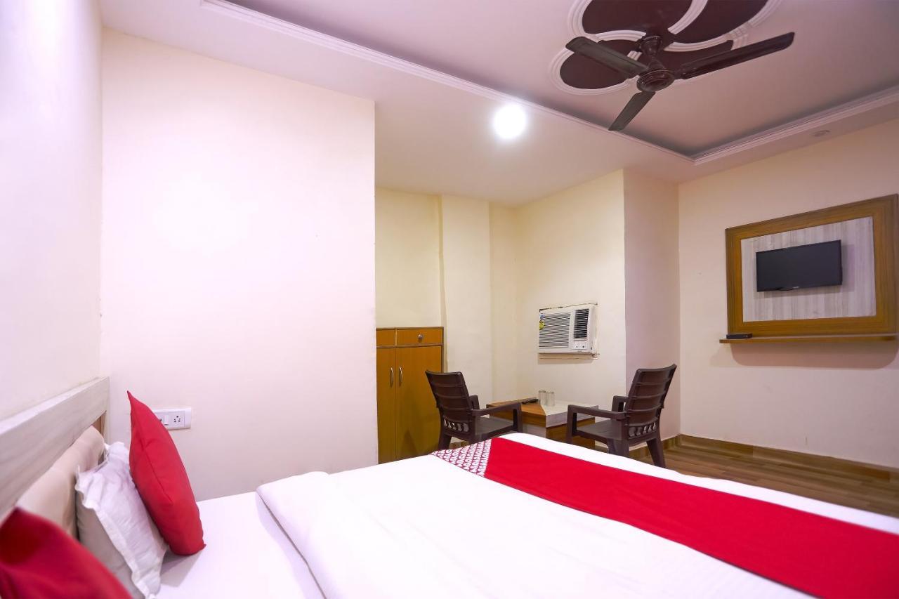 Oyo Flagship 79289 Hotel Grand Keshav 加济阿巴德 外观 照片