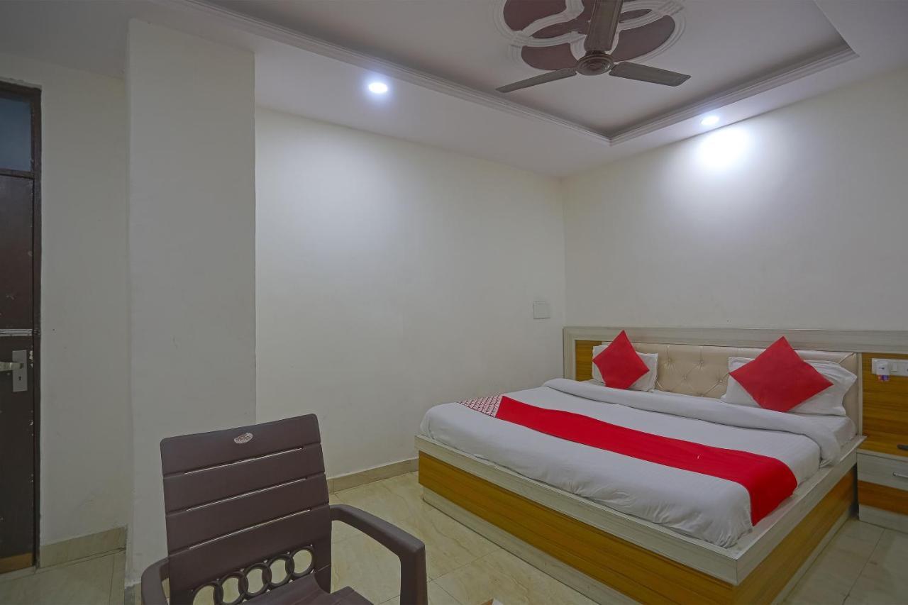 Oyo Flagship 79289 Hotel Grand Keshav 加济阿巴德 外观 照片