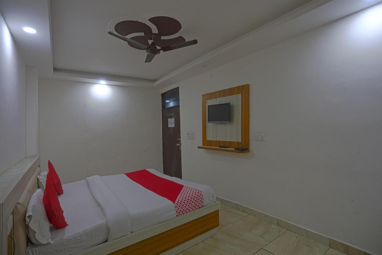 Oyo Flagship 79289 Hotel Grand Keshav 加济阿巴德 外观 照片