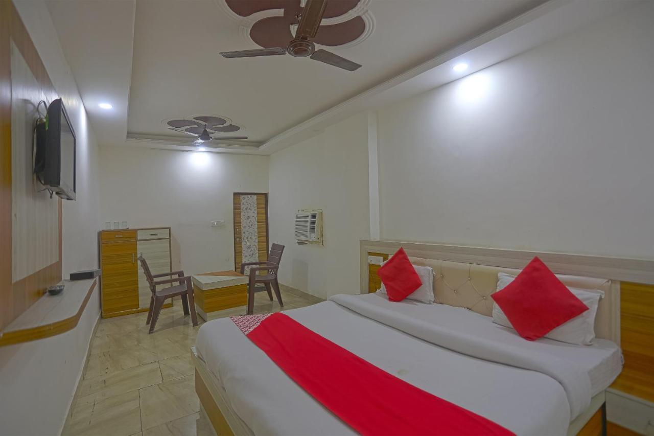 Oyo Flagship 79289 Hotel Grand Keshav 加济阿巴德 外观 照片